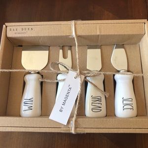 Rae Dunn cheese spreaders